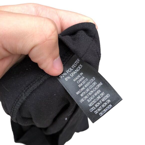 7. Feathers Boutique Long Sleeve Cropped Zip Up Top Medium - Picture 6 of 7